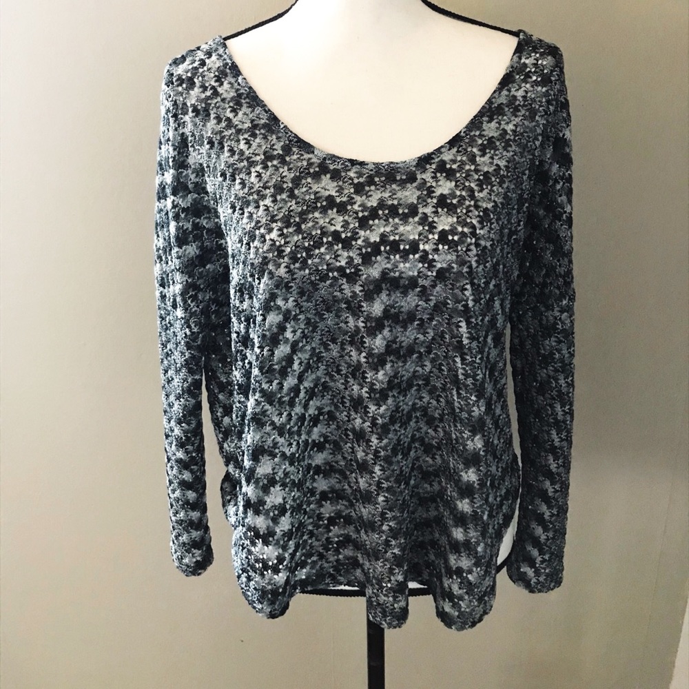 🛍✨5 for $25 - Painted Threads top